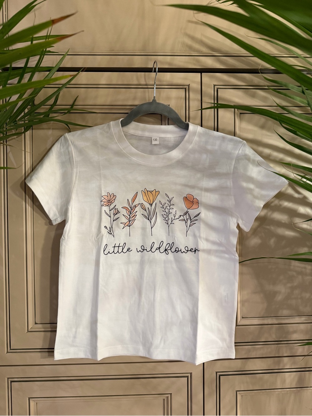 New Little Wildflower Girls White Graphic Tee Shirt Top T-Shirt Flowers S/M 7Y